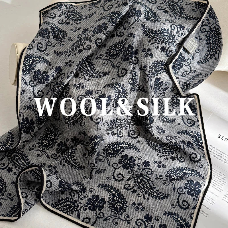 Twilight flower – Wool and silk scarf