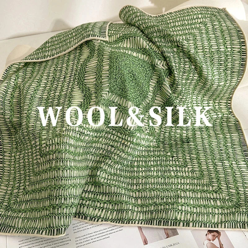 Twilight flower – Wool and silk scarf