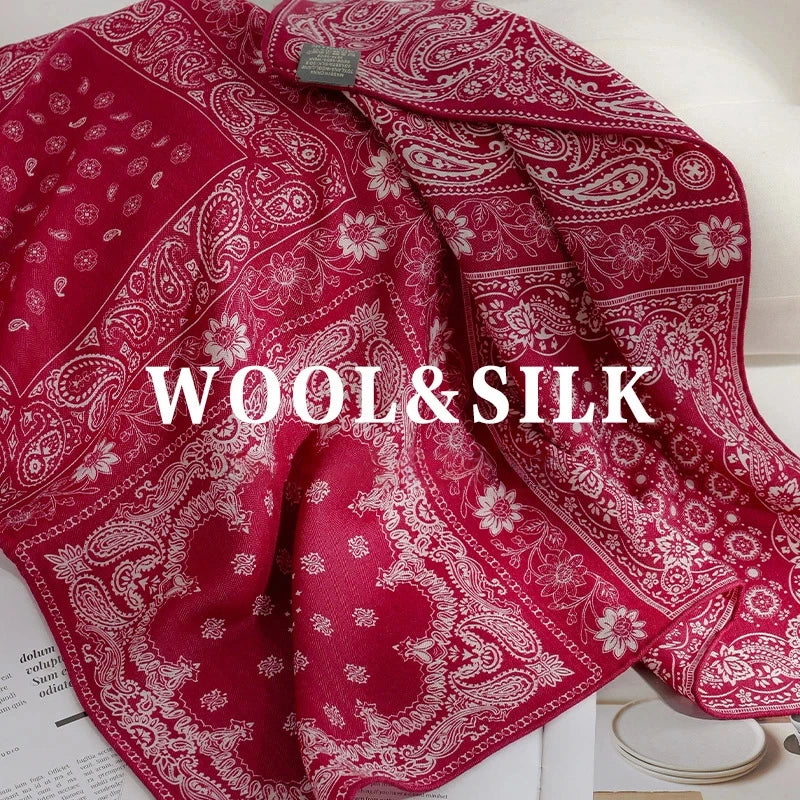 Twilight flower – Wool and silk scarf