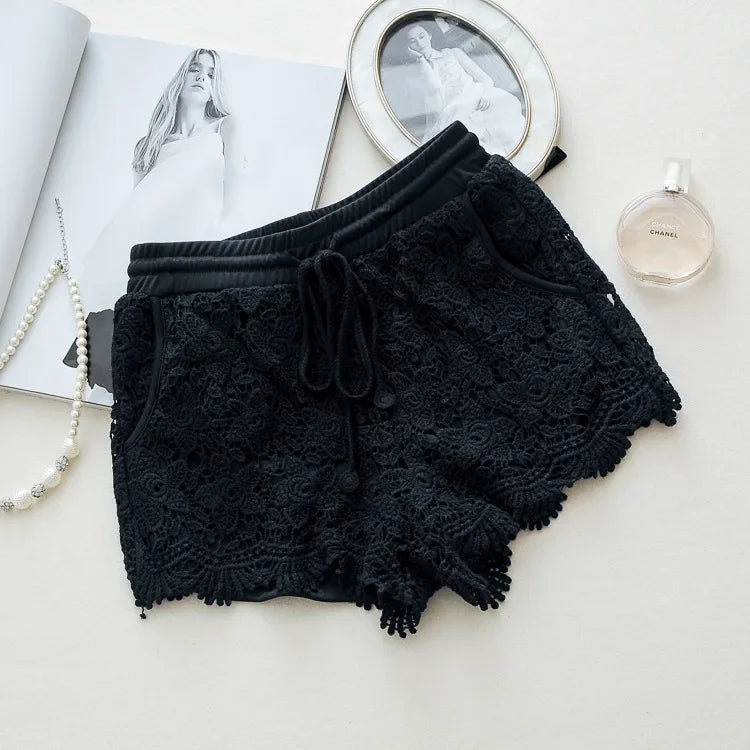 Romantisk shorts med virkad spets