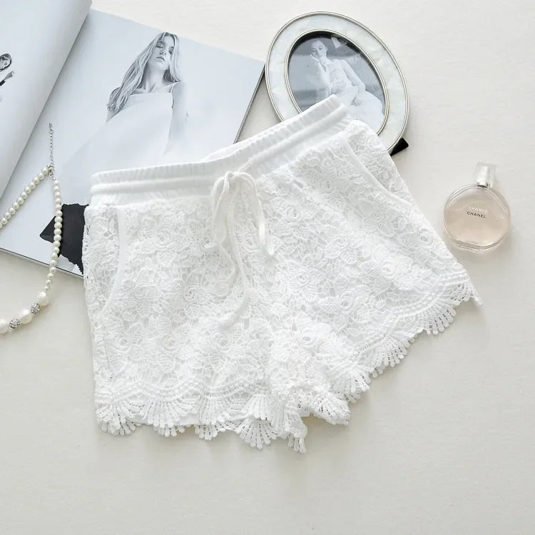Romantisk shorts med virkad spets