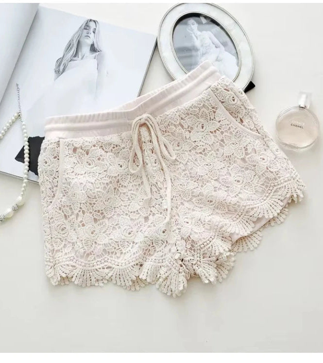 Romantisk shorts med virkad spets