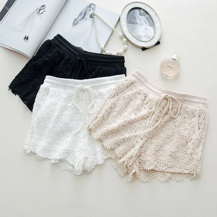 Romantisk shorts med virkad spets