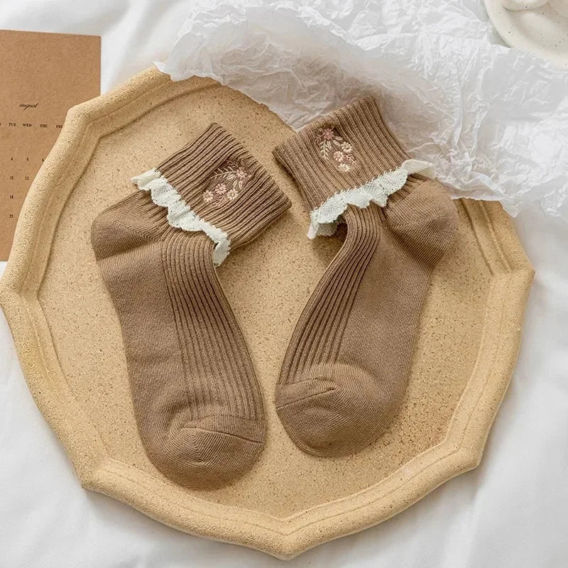 Clover Blossom – Lace and Embroidered Socks