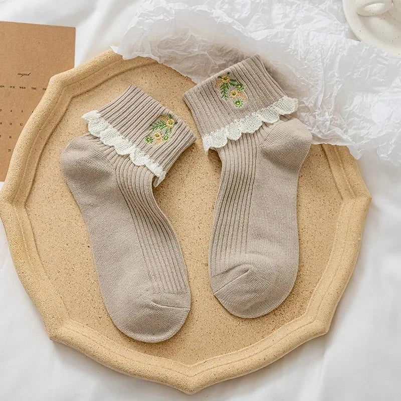 Clover Blossom – Lace and Embroidered Socks