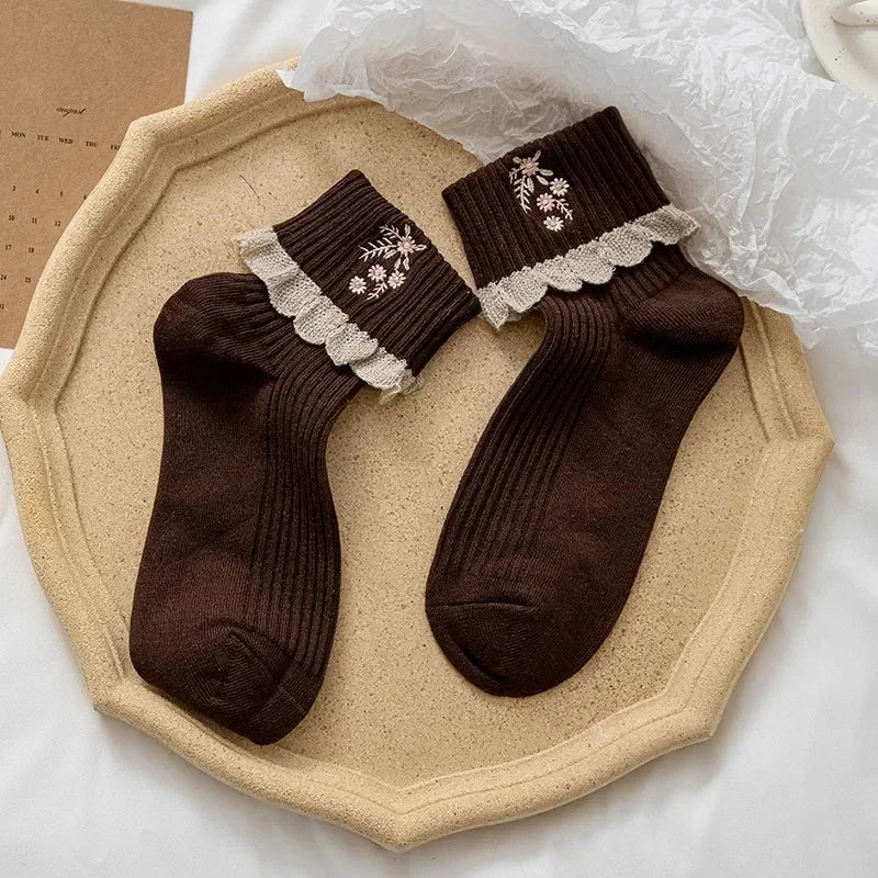 Clover Blossom – Lace and Embroidered Socks