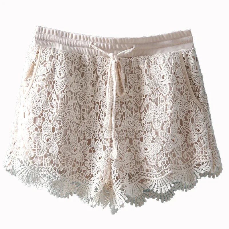 Romantisk shorts med virkad spets